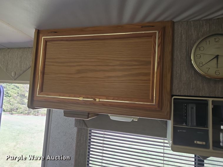 image for item DM1721 1996 Winnebago Brave RV