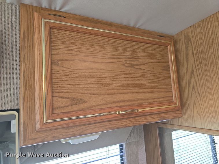 image for item DM1721 1996 Winnebago Brave RV