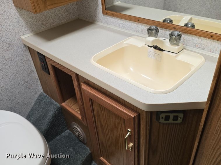 image for item DM1721 1996 Winnebago Brave RV