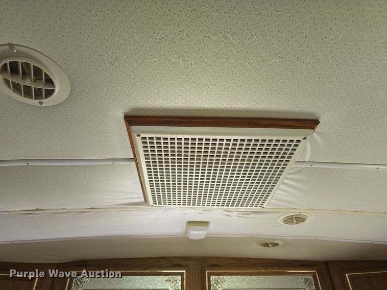 image for item DM1721 1996 Winnebago Brave RV