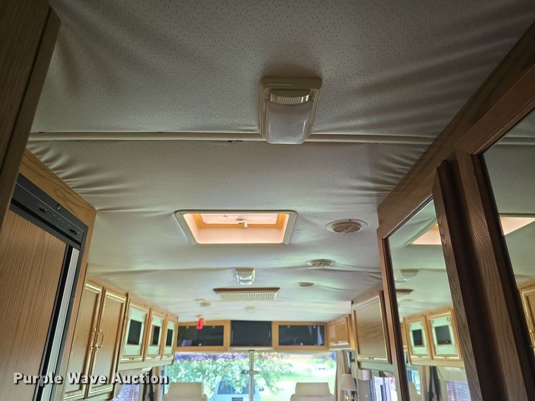 image for item DM1721 1996 Winnebago Brave RV