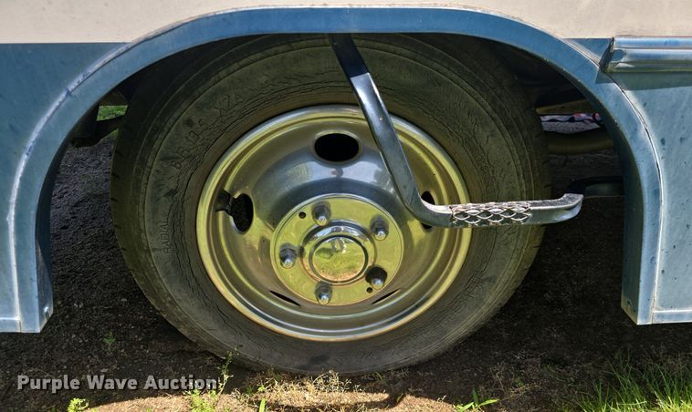 image for item DM1721 1996 Winnebago Brave RV