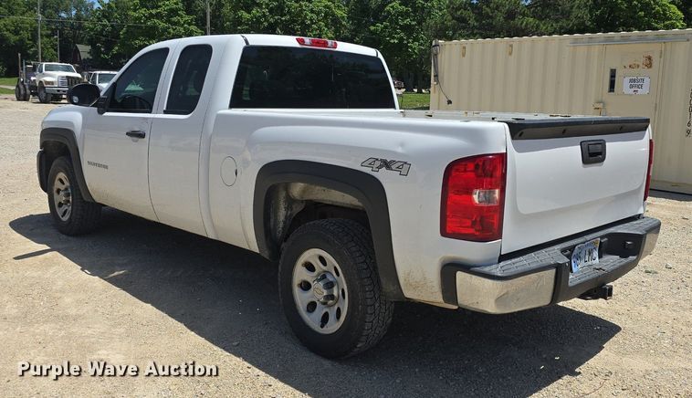 image for item DM1723 2011 Chevrolet  Silverado 1500 Ext. Cab pickup truck