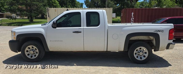 image for item DM1723 2011 Chevrolet  Silverado 1500 Ext. Cab pickup truck