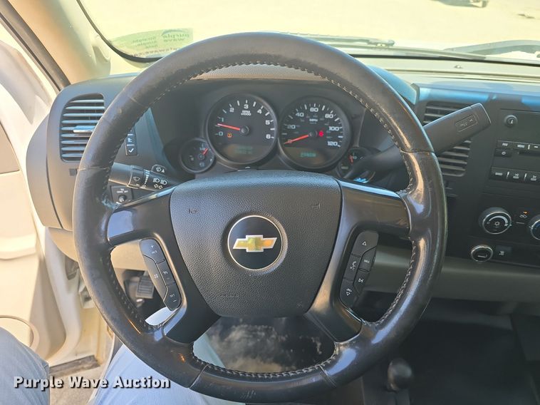 image for item DM1723 2011 Chevrolet  Silverado 1500 Ext. Cab pickup truck