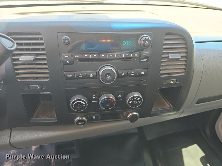 image for item DM1723 2011 Chevrolet  Silverado 1500 Ext. Cab pickup truck