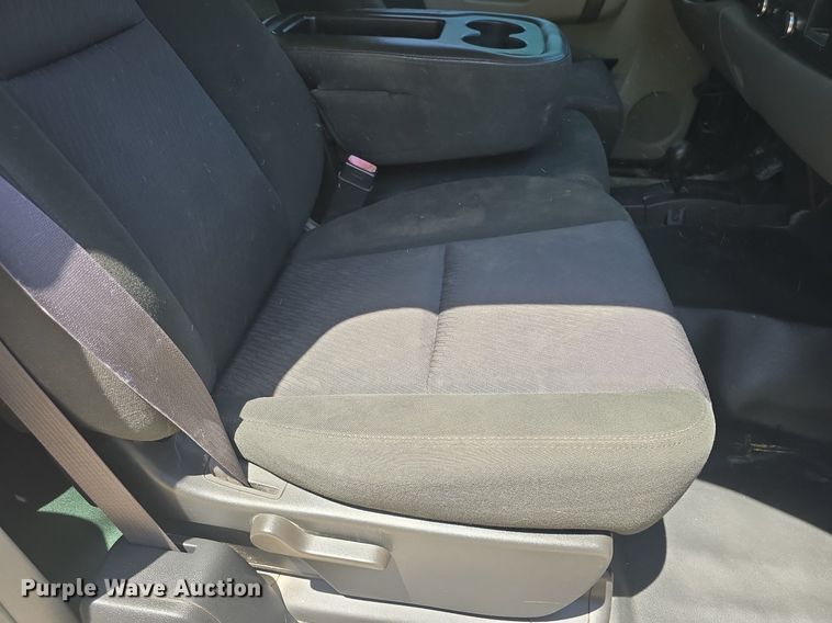 image for item DM1723 2011 Chevrolet  Silverado 1500 Ext. Cab pickup truck