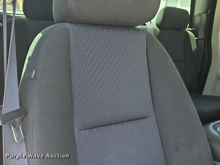 image for item DM1723 2011 Chevrolet  Silverado 1500 Ext. Cab pickup truck