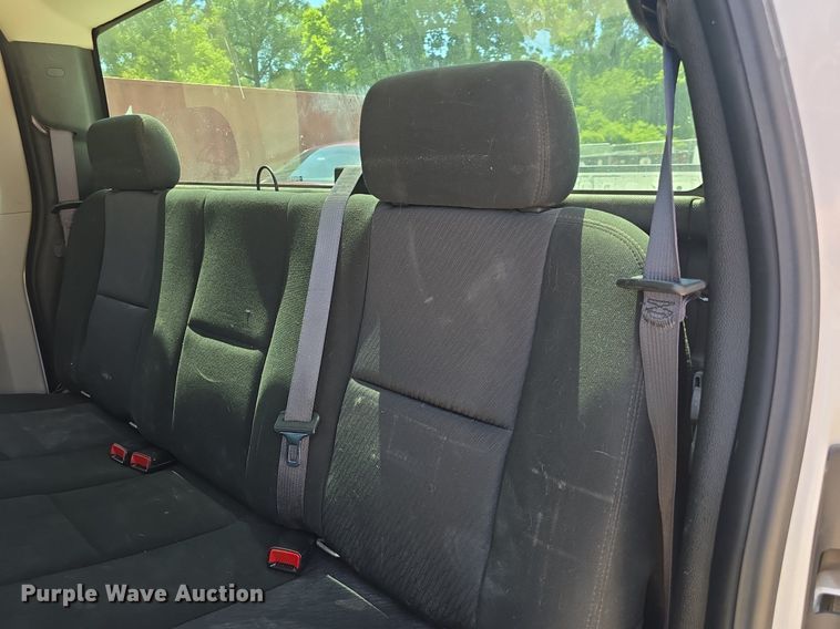 image for item DM1723 2011 Chevrolet  Silverado 1500 Ext. Cab pickup truck