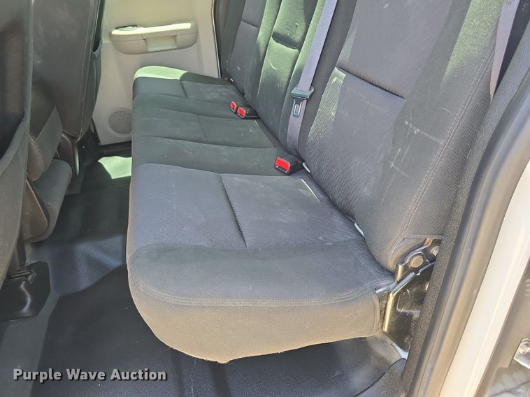 image for item DM1723 2011 Chevrolet  Silverado 1500 Ext. Cab pickup truck