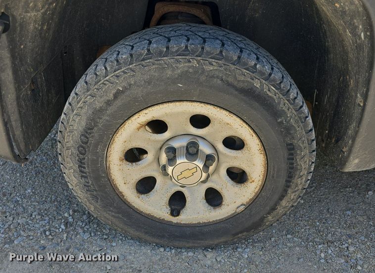 image for item DM1723 2011 Chevrolet  Silverado 1500 Ext. Cab pickup truck