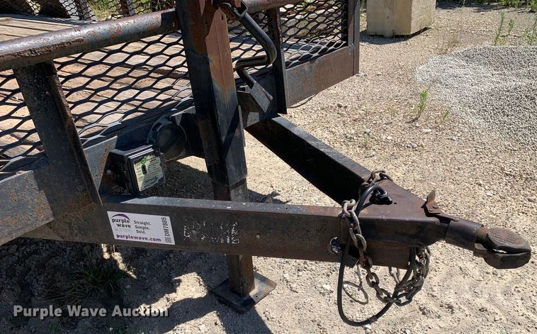 image for item DM7885 2003 Apache utility trailer