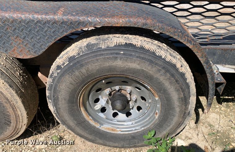 image for item DM7885 2003 Apache utility trailer