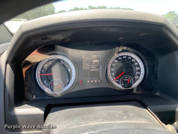 image for item DM7891 2015 Dodge Ram 5500HD Crew Cab flatbed truck