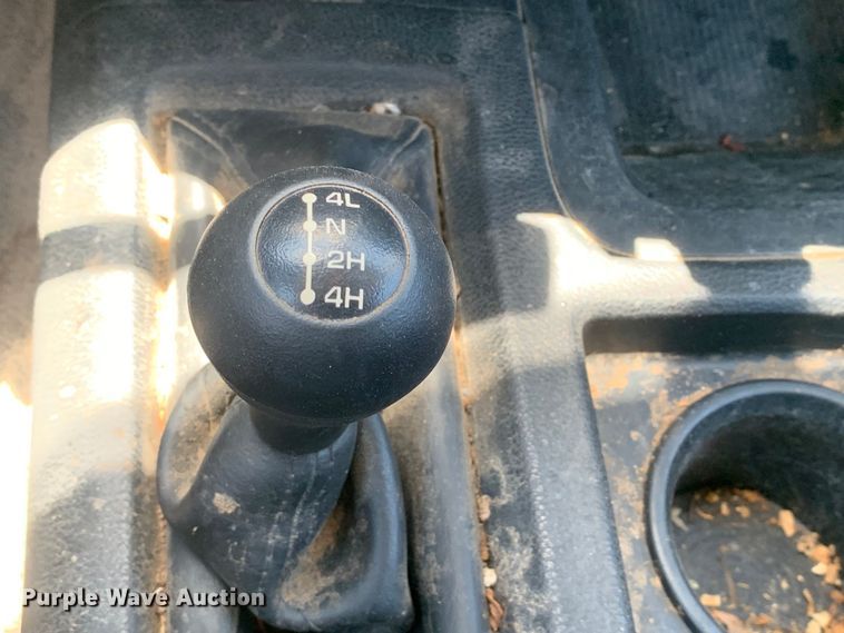 image for item DM7891 2015 Dodge Ram 5500HD Crew Cab flatbed truck