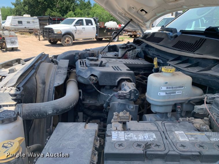 image for item DM7891 2015 Dodge Ram 5500HD Crew Cab flatbed truck