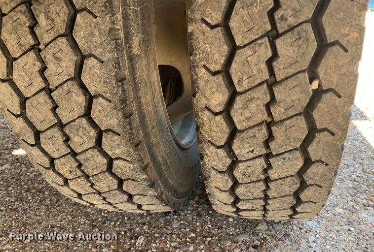 image for item DM7891 2015 Dodge Ram 5500HD Crew Cab flatbed truck