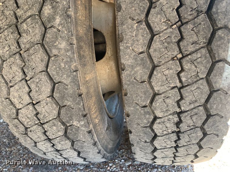 image for item DM7891 2015 Dodge Ram 5500HD Crew Cab flatbed truck