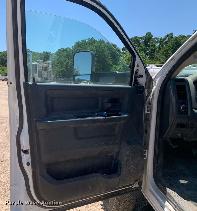 image for item DM7892 2012 Dodge Ram 5500HD Crew Cab flatbed truck