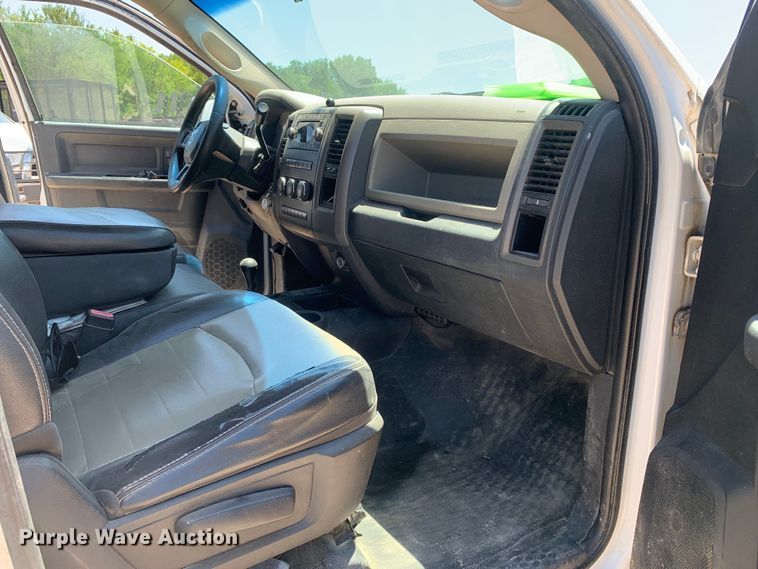 image for item DM7892 2012 Dodge Ram 5500HD Crew Cab flatbed truck