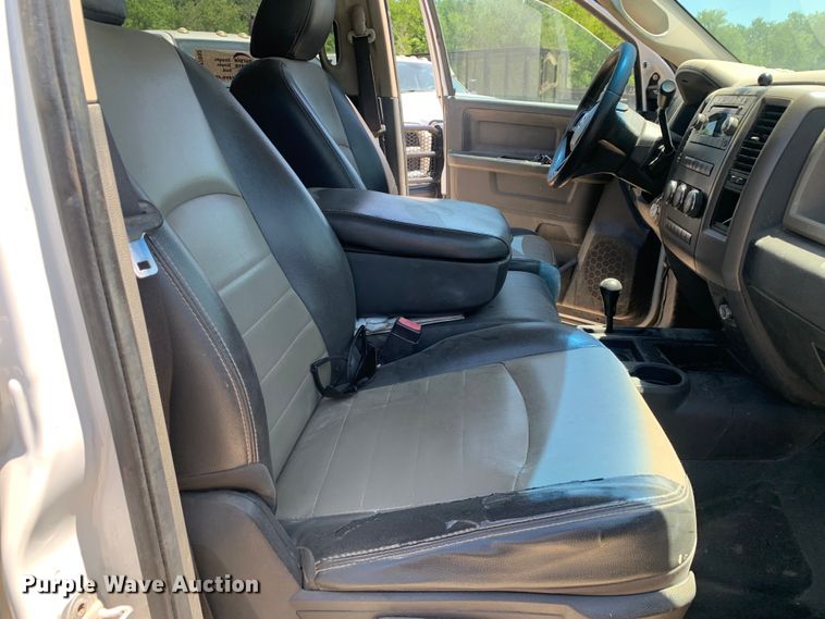 image for item DM7892 2012 Dodge Ram 5500HD Crew Cab flatbed truck