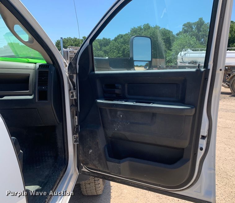 image for item DM7892 2012 Dodge Ram 5500HD Crew Cab flatbed truck