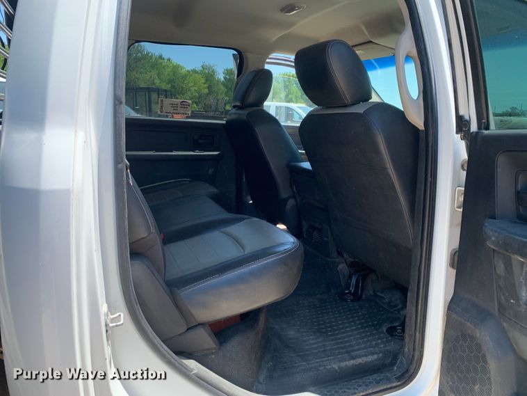 image for item DM7892 2012 Dodge Ram 5500HD Crew Cab flatbed truck