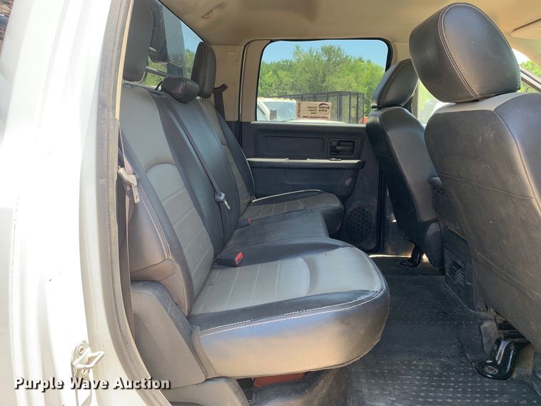 image for item DM7892 2012 Dodge Ram 5500HD Crew Cab flatbed truck