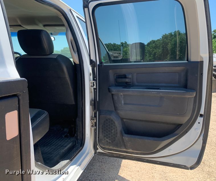 image for item DM7892 2012 Dodge Ram 5500HD Crew Cab flatbed truck