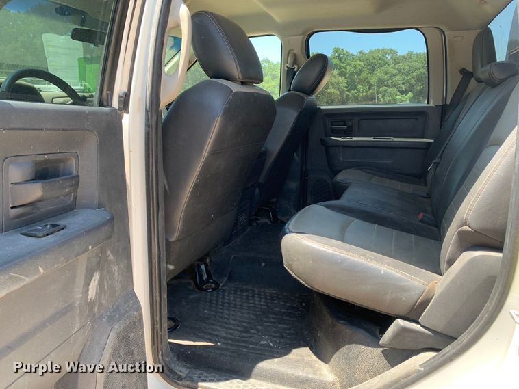 image for item DM7892 2012 Dodge Ram 5500HD Crew Cab flatbed truck