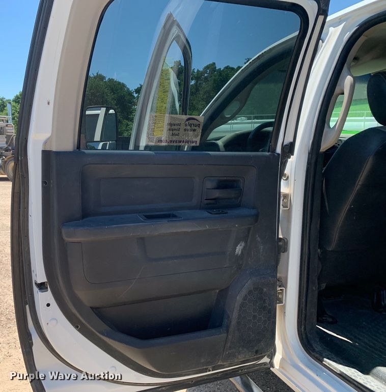 image for item DM7892 2012 Dodge Ram 5500HD Crew Cab flatbed truck