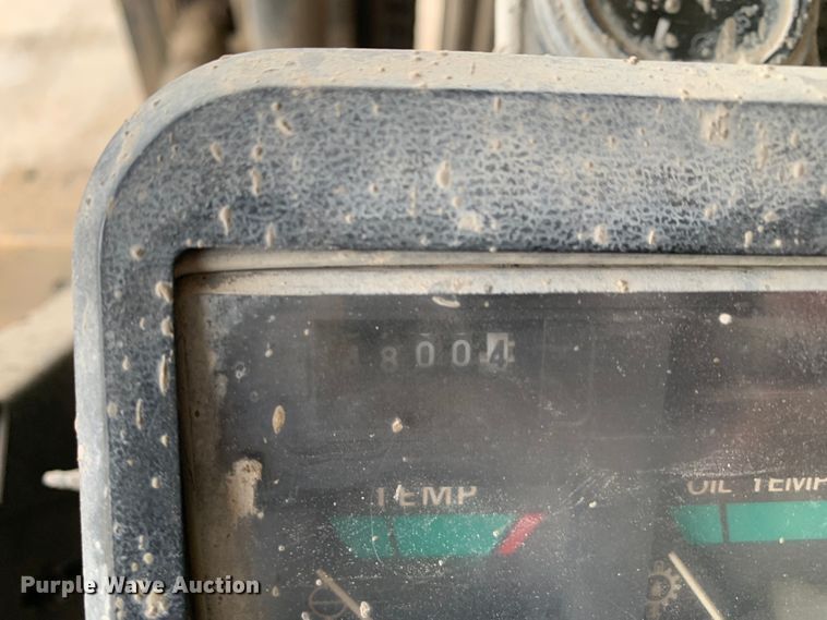 image for item DM7895 1994 Caterpillar DP40 forklift