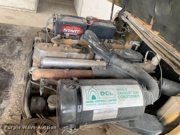 image for item DM7895 1994 Caterpillar DP40 forklift