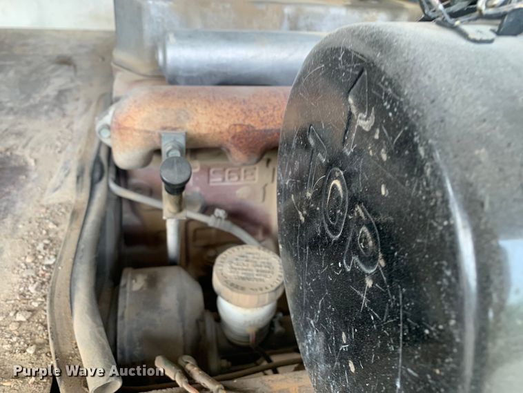 image for item DM7895 1994 Caterpillar DP40 forklift