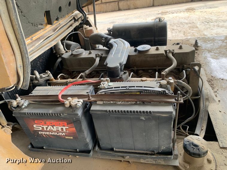 image for item DM7895 1994 Caterpillar DP40 forklift