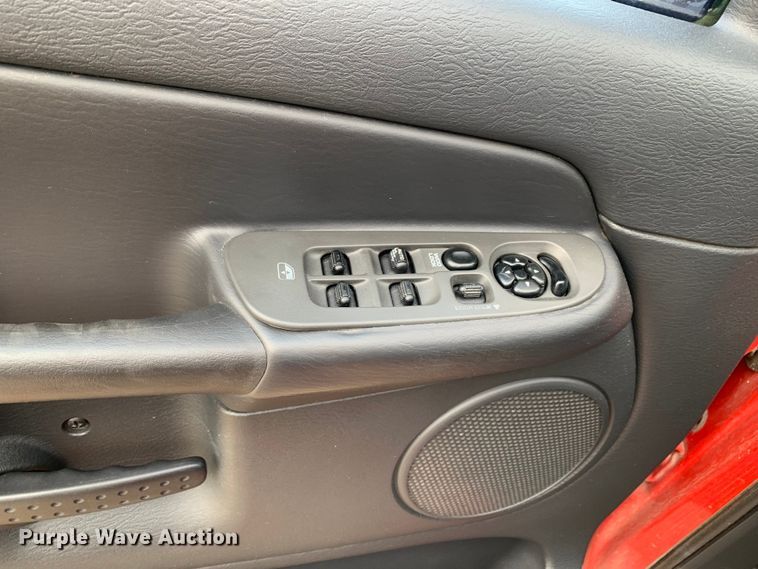 image for item DM7898 2004 Dodge Ram 1500 Quad Cab pickup truck