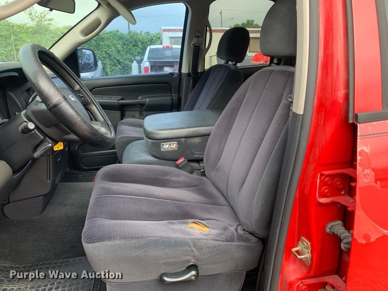 image for item DM7898 2004 Dodge Ram 1500 Quad Cab pickup truck