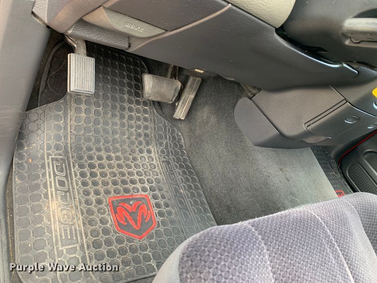 image for item DM7898 2004 Dodge Ram 1500 Quad Cab pickup truck