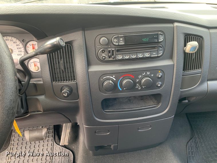 image for item DM7898 2004 Dodge Ram 1500 Quad Cab pickup truck