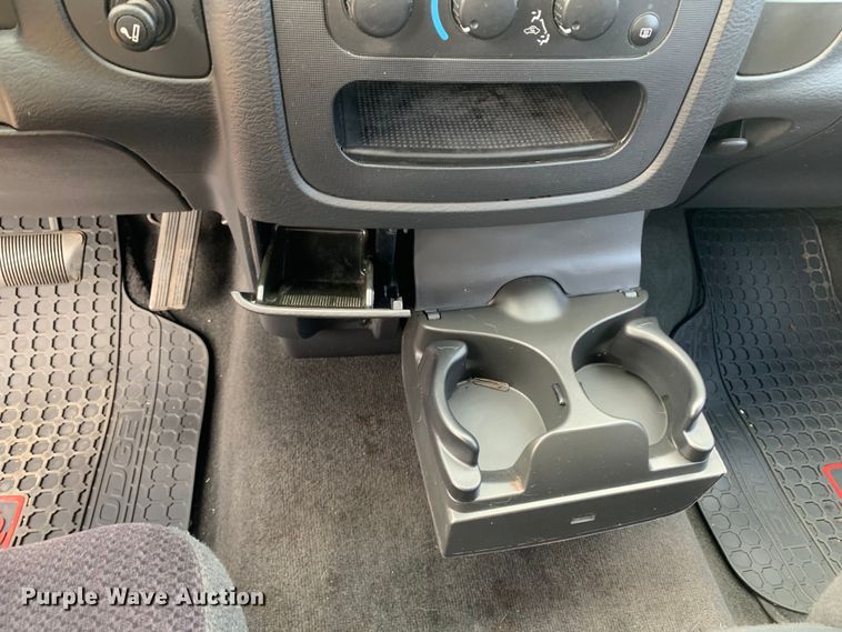 image for item DM7898 2004 Dodge Ram 1500 Quad Cab pickup truck