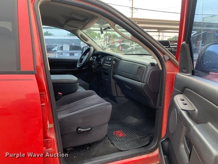 image for item DM7898 2004 Dodge Ram 1500 Quad Cab pickup truck