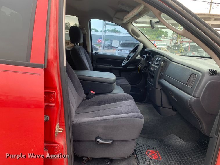 image for item DM7898 2004 Dodge Ram 1500 Quad Cab pickup truck