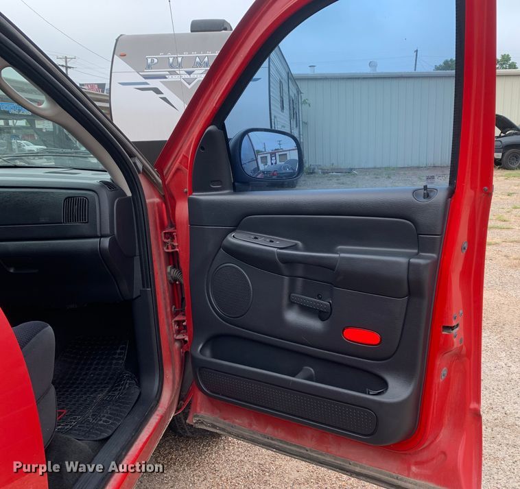 image for item DM7898 2004 Dodge Ram 1500 Quad Cab pickup truck