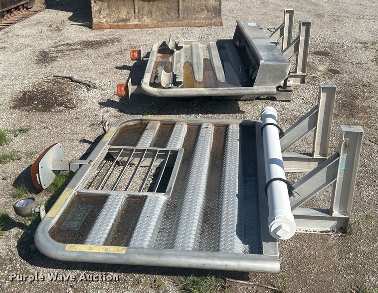 image for item DO6513 (2) Merritt aluminum headache racks