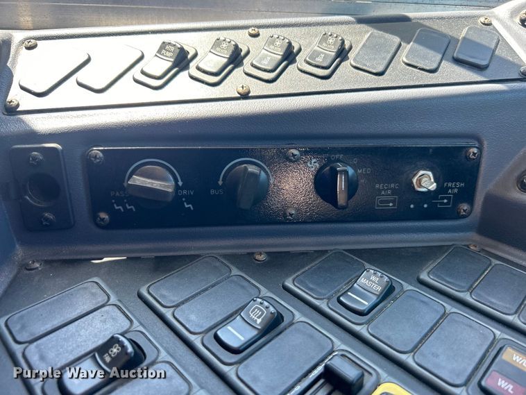 image for item DO6514 2016 Bluebird Vision school bus