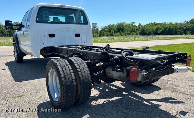 image for item DO6527 2013 Ford  F550 SuperCab truck cab and chassis