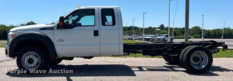 image for item DO6527 2013 Ford  F550 SuperCab truck cab and chassis