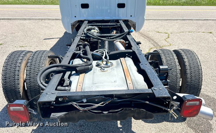 image for item DO6527 2013 Ford  F550 SuperCab truck cab and chassis