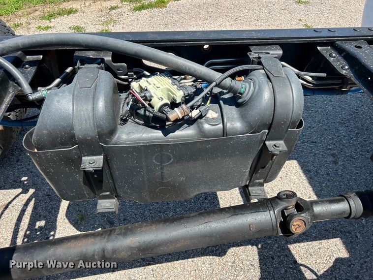 image for item DO6527 2013 Ford  F550 SuperCab truck cab and chassis