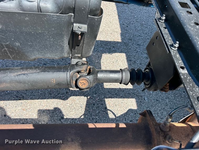 image for item DO6527 2013 Ford  F550 SuperCab truck cab and chassis